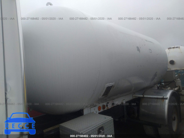 2000 FREIGHTLINER FL70  1FV6HJBAXYHF05028 image 6