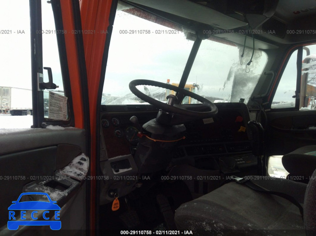 2001 FREIGHTLINER ST120 ST120 1FUJA3AV01LG97405 image 4