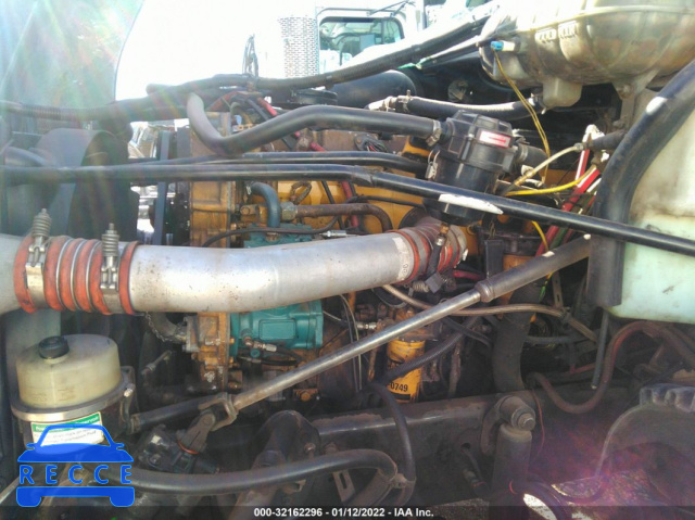 2004 FREIGHTLINER ST120 ST120 1FUJBBAV84LM68477 image 9