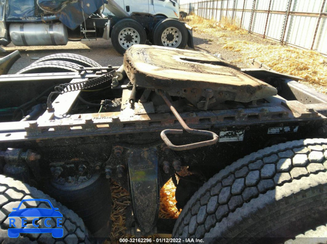 2004 FREIGHTLINER ST120 ST120 1FUJBBAV84LM68477 image 10