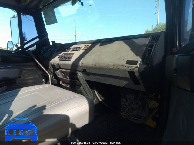 2000 FREIGHTLINER MEDIUM CONVENTIONAL FL60 1FV3GFBC6YHB77661 image 4
