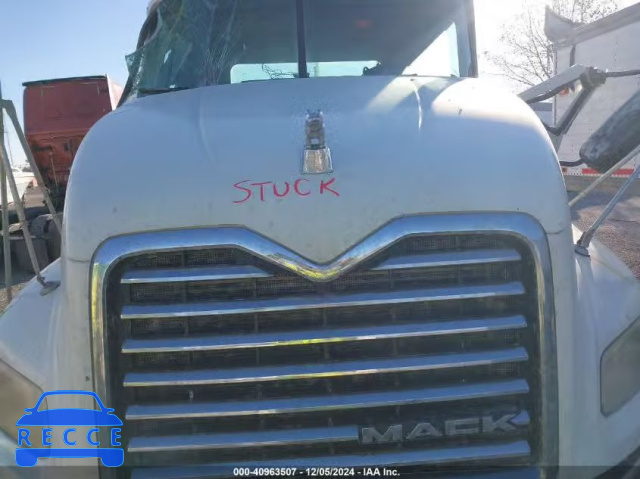 2009 MACK CXU613 CXU600 1M1AW02Y69N008710 image 8