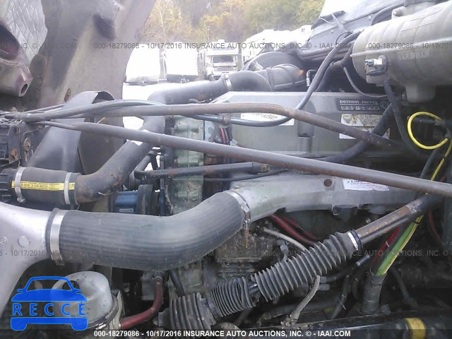 2002 FREIGHTLINER ST120 ST120 1FUJBBCG22LH93060 image 8