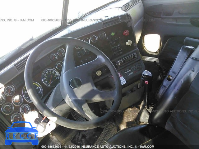 1999 FREIGHTLINER CONVENTIONAL FLC120 1FUYSXYB2XLA10710 image 4