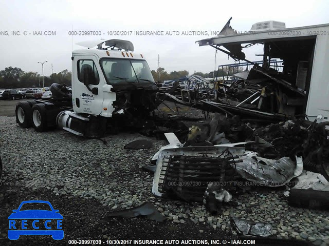 2015 FREIGHTLINER CASCADIA 125 3AKJGEDV7FDGH6813 image 0