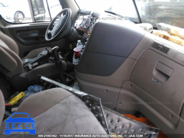 2016 FREIGHTLINER CASCADIA 125 3AKJGLD58GSHJ2742 image 4