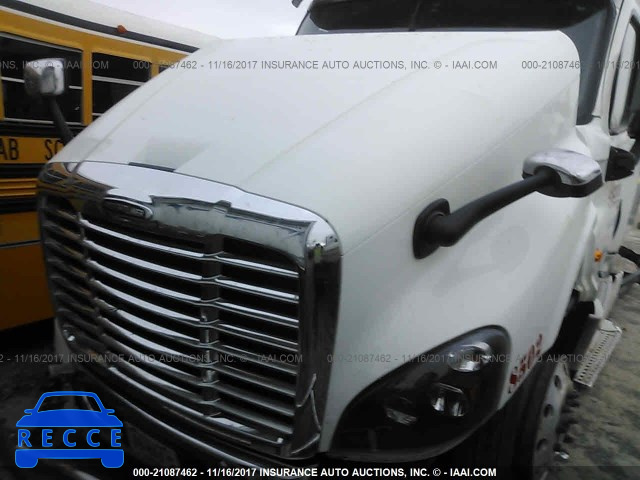2016 FREIGHTLINER CASCADIA 125 3AKJGLD58GSHJ2742 image 8