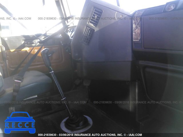 2001 FREIGHTLINER FLD FLD112 1FUJACAS41LH16821 image 4