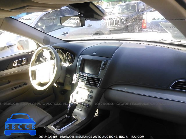 2011 LINCOLN MKT 2LMHJ5AT3BBJ50580 зображення 4
