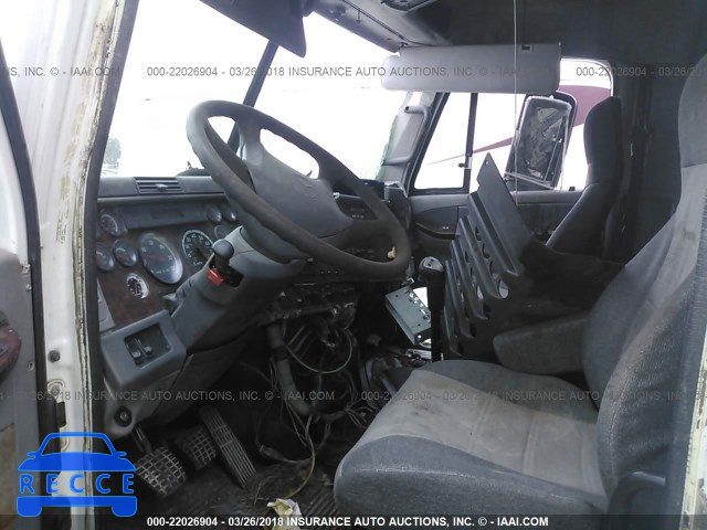 2004 FREIGHTLINER ST120 ST120 1FUJBBCK04LN17173 image 4