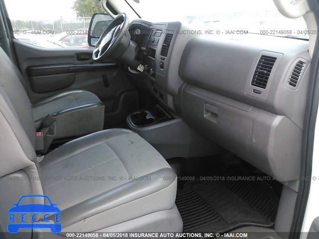 2015 NISSAN NV 1500/2500 1N6BF0KL9FN807530 image 4