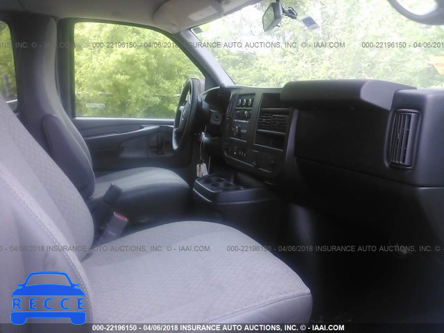 2015 GMC SAVANA G3500 LT 1GJZ71FF3F1134260 image 4