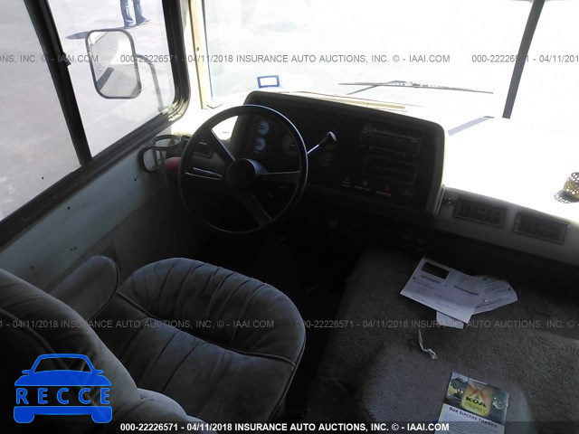 1991 CHEVROLET P30 1GBKP37NXM3300855 image 6