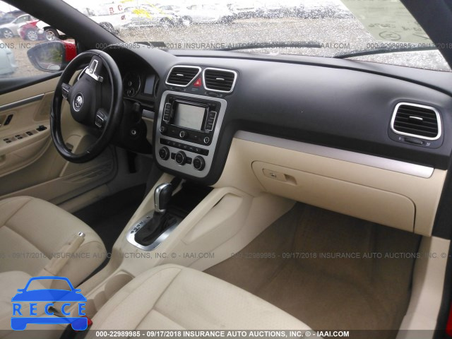 2015 VOLKSWAGEN EOS KOMFORT/SPORT WVWBW8AH0FV001090 image 4