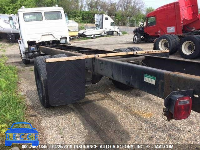 1999 FREIGHTLINER FL70 1FV6HFAC1XHA19030 image 2