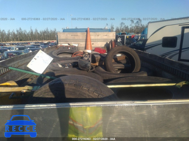 2000 FREIGHTLINER FL70 1FV6HJBA9YHG81925 image 5