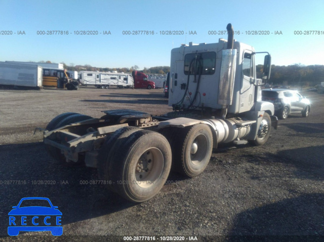 2004 FREIGHTLINER ST120 ST120 1FUJBBCV24LN02412 image 3