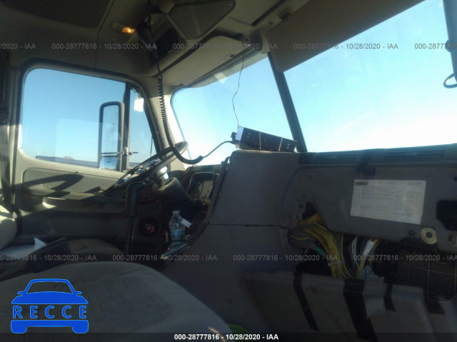 2004 FREIGHTLINER ST120 ST120 1FUJBBCV24LN02412 image 4