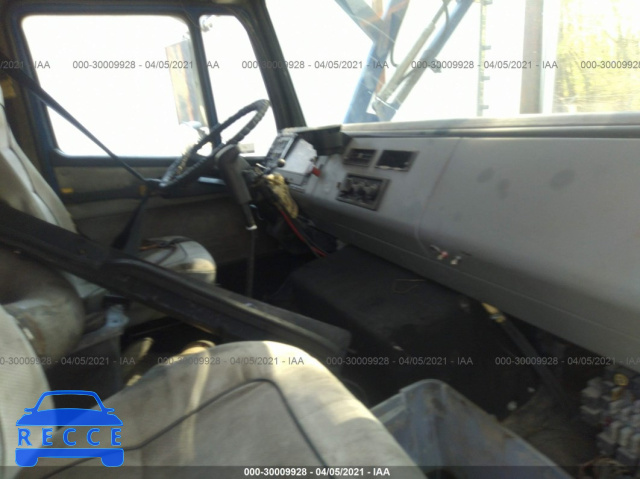 1999 FREIGHTLINER MEDIUM CONVENTIONAL FL112 1FVXTWEB7XHA19974 image 4