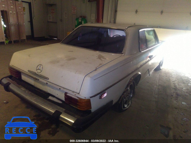 1974 MERCEDES 220D 11407312102271 image 3