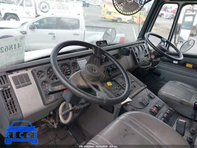 2003 FREIGHTLINER MEDIUM CONVENTIONAL FL70 1FVABTAK83DK47512 image 5