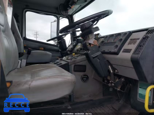 2003 FREIGHTLINER MEDIUM CONVENTIONAL FL70 1FVABTAK83DK47512 image 6