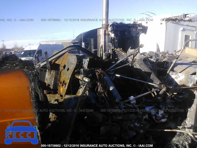 2004 FREIGHTLINER CONVENTIONAL FLD132 XL CLASSIC 1FUJAPCG04DM24398 Bild 4