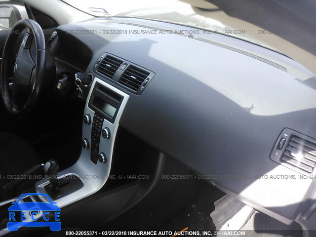 2011 VOLVO C30 T5 YV1672MK9B2243806 image 4