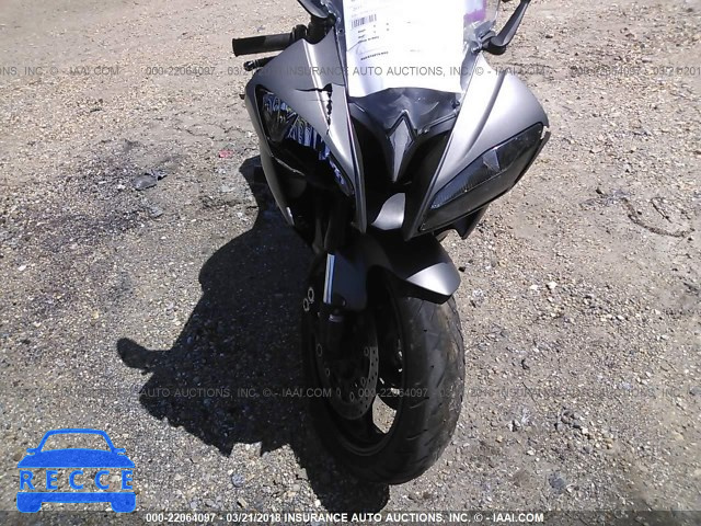 2013 YAMAHA YZFR6 JYARJ16E8DA029920 Bild 4