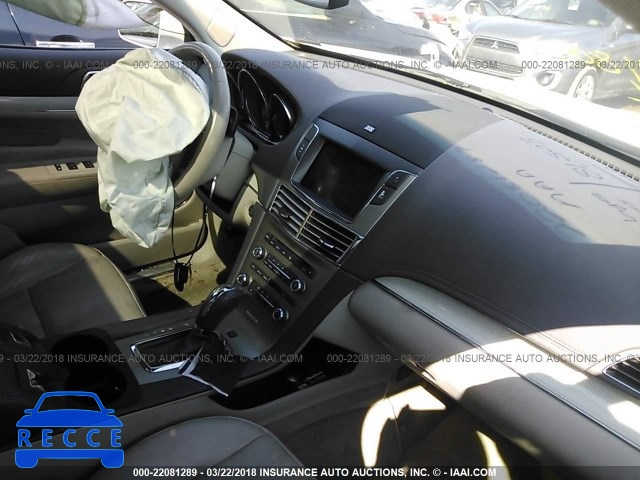 2012 LINCOLN MKT 2LMHJ5ATXCBL54097 image 4