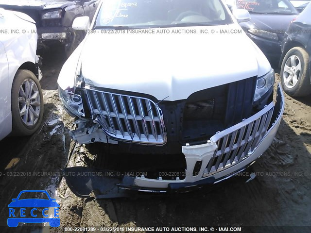 2012 LINCOLN MKT 2LMHJ5ATXCBL54097 image 5