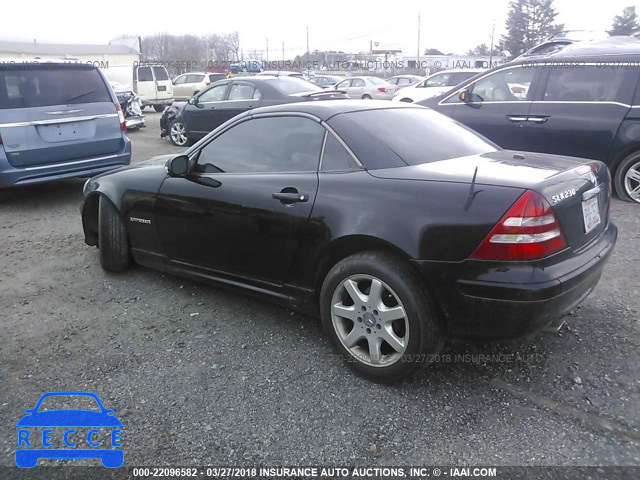 2002 MERCEDES-BENZ SLK 230 KOMPRESSOR WDBKK49F52F247773 Bild 2