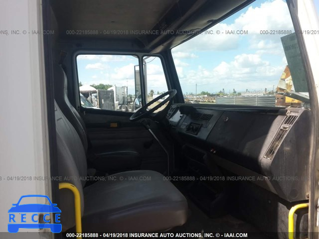 2001 FREIGHTLINER FL70 1FVABSAK91HJ37942 image 4
