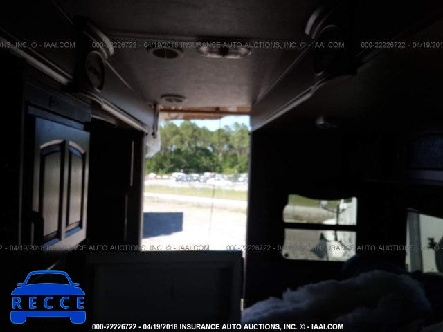 2013 FOREST RIVER CRUSADER 5ZT3CSVB1DD113169 image 5