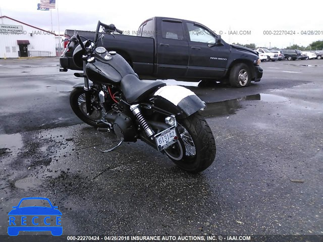 2017 HARLEY-DAVIDSON FXDB DYNA STREET BOB 1HD1GXM12HC302815 image 2