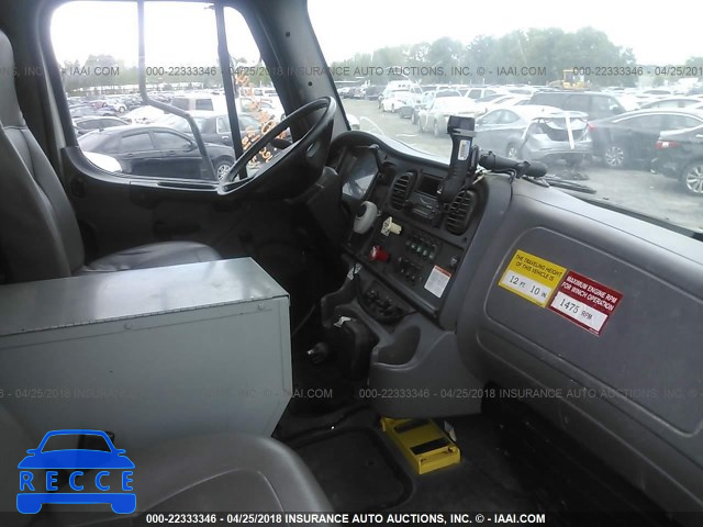 2011 FREIGHTLINER M2 106 MEDIUM DUTY 1FVACXDT2BHAU7843 image 4