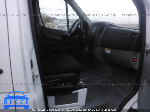 2015 MERCEDES BENZ 2500 SPRINTER WD3PE8DC2FP111100 зображення 4