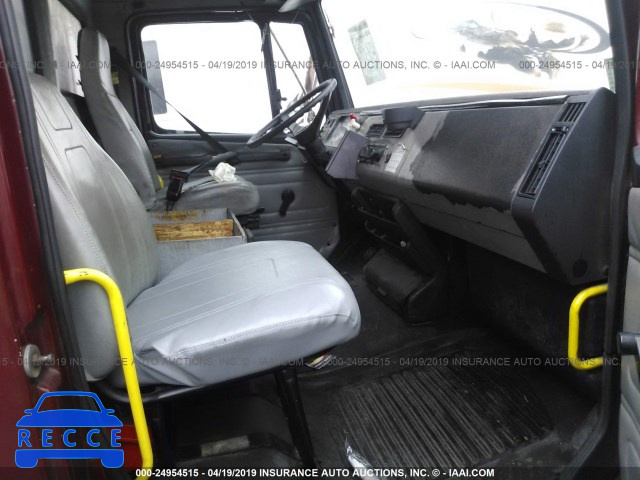 2001 FREIGHTLINER FL70 1FVABTCS91HH98456 image 4