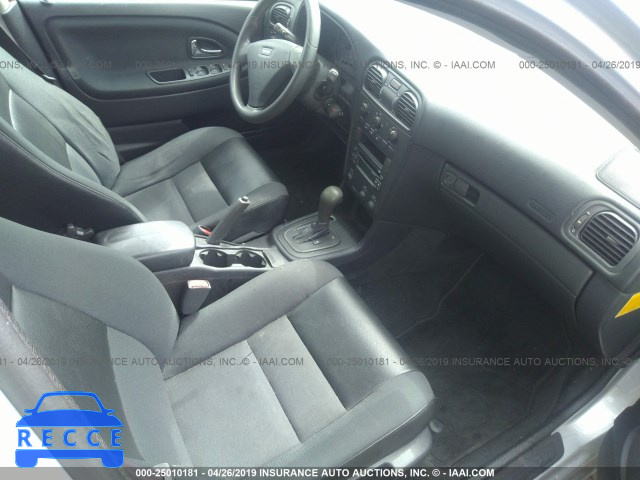 2004 VOLVO V40 1.9T YV1VW27534F081798 image 3