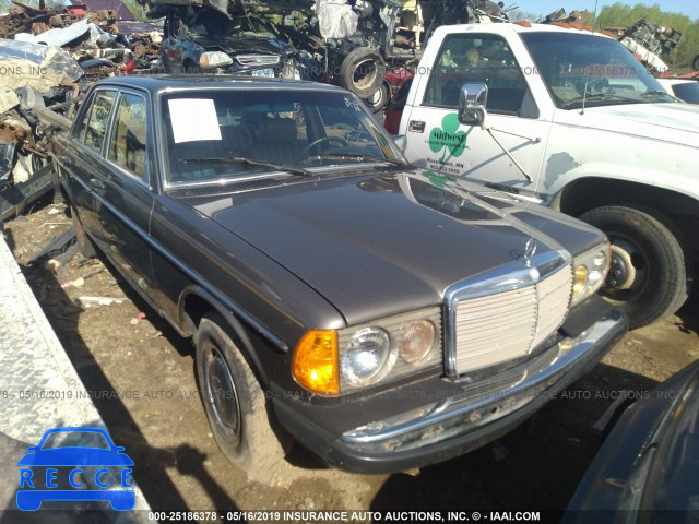 1982 MERCEDES-BENZ 240 D WDBAB23A8CB355438 image 0