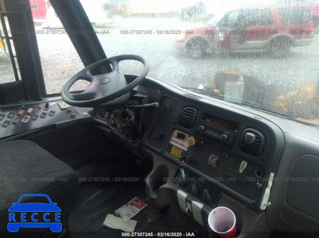 2008 FREIGHTLINER CHASSIS B2B 4UZABRCT38CY55175 image 4