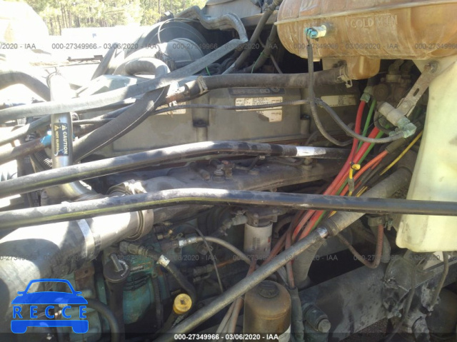 2004 FREIGHTLINER ST120 ST120 1FUJBBCGX4LM05430 image 8