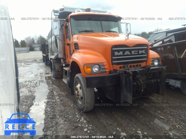 2006 MACK 700 CV700 1M2AG08C06M001449 image 0