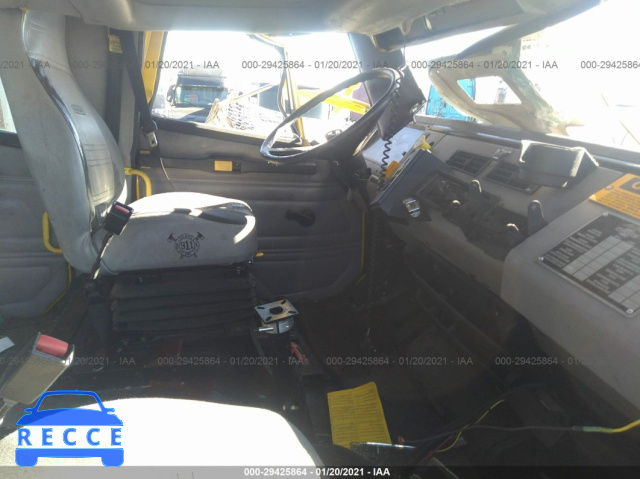 2001 FREIGHTLINER MEDIUM CONVENTIONAL FL80 1FVDBXAK21HJ34035 image 4