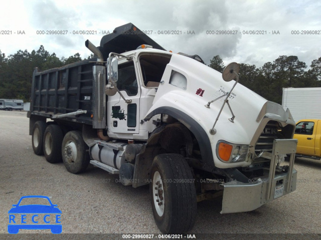 2004 MACK CV713 CV700 1M2AG11C74M012512 image 0