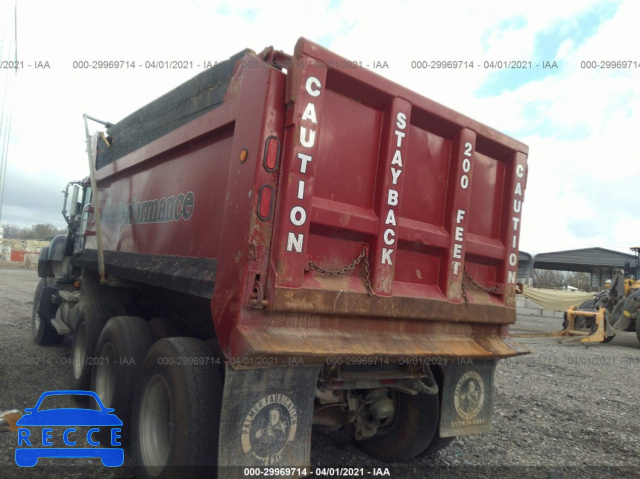 2005 MACK 700 CV700 1M2AG11C75M019848 Bild 2