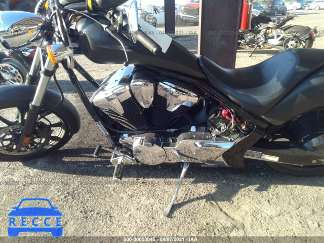 2017 HONDA VT1300 CX JH2SC6125HK200673 Bild 8