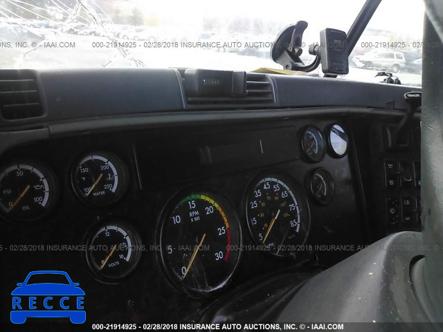 2005 FREIGHTLINER CONVENTIONAL ST120 1FUJBBCG45LU96308 Bild 5