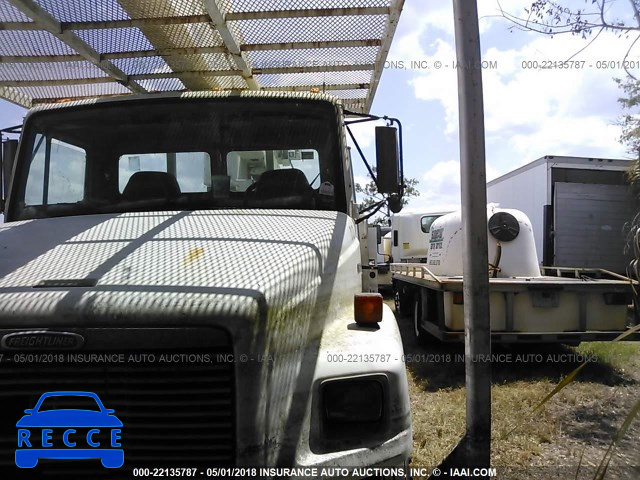 2000 FREIGHTLINER FL70 1FV6HFBA8YHF39465 image 1