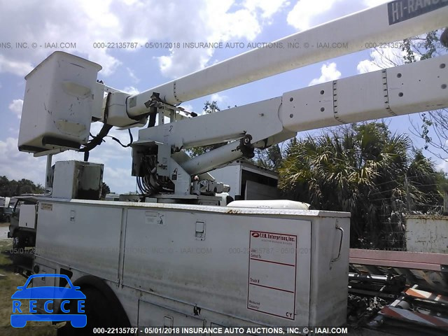 2000 FREIGHTLINER FL70 1FV6HFBA8YHF39465 image 6